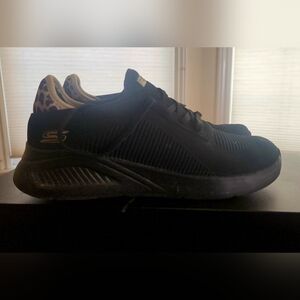 Skechers Black memory foam BOB's sneakers, Animal Print accent